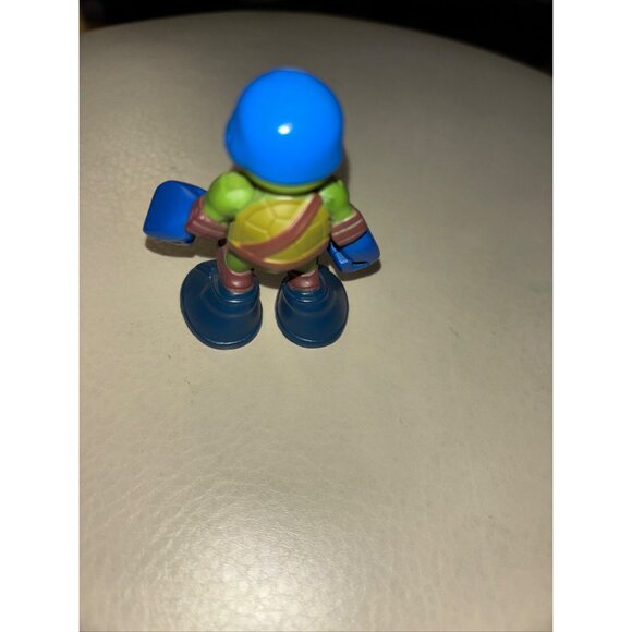 Nickelodeon Teenage Mutant Ninja Turtles, Leo the Knight 3 Inches figure, 2014 - Picture 5 of 8
